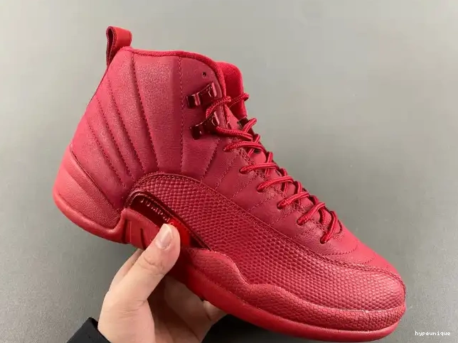 HYPE Retro 12 (2018) Red Jordan Air 130690-601 Gym 0611